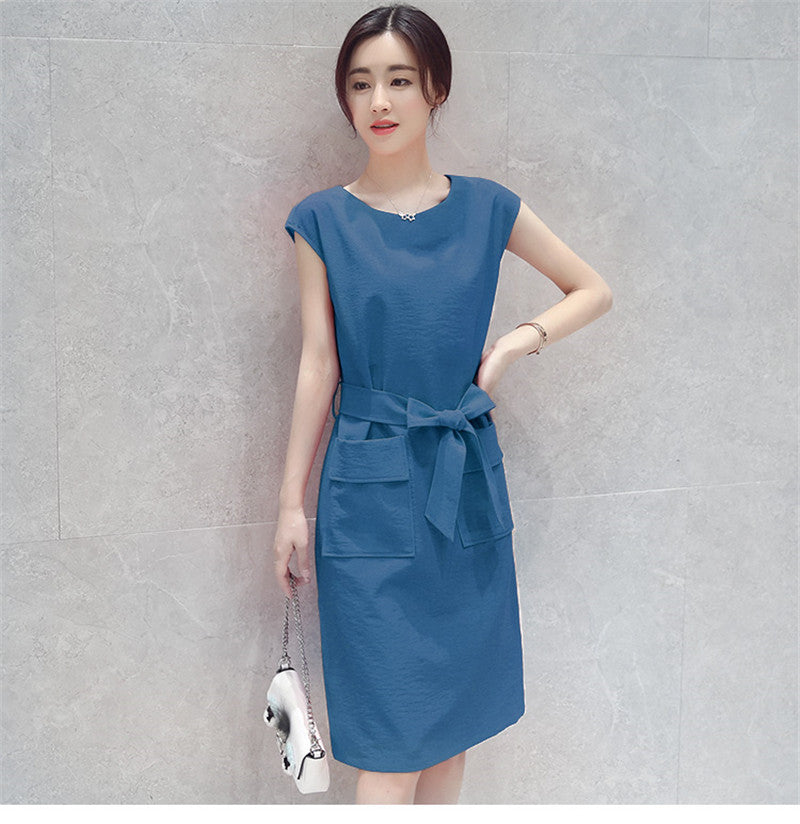 A Petite Fashion Lace-up Student Dress