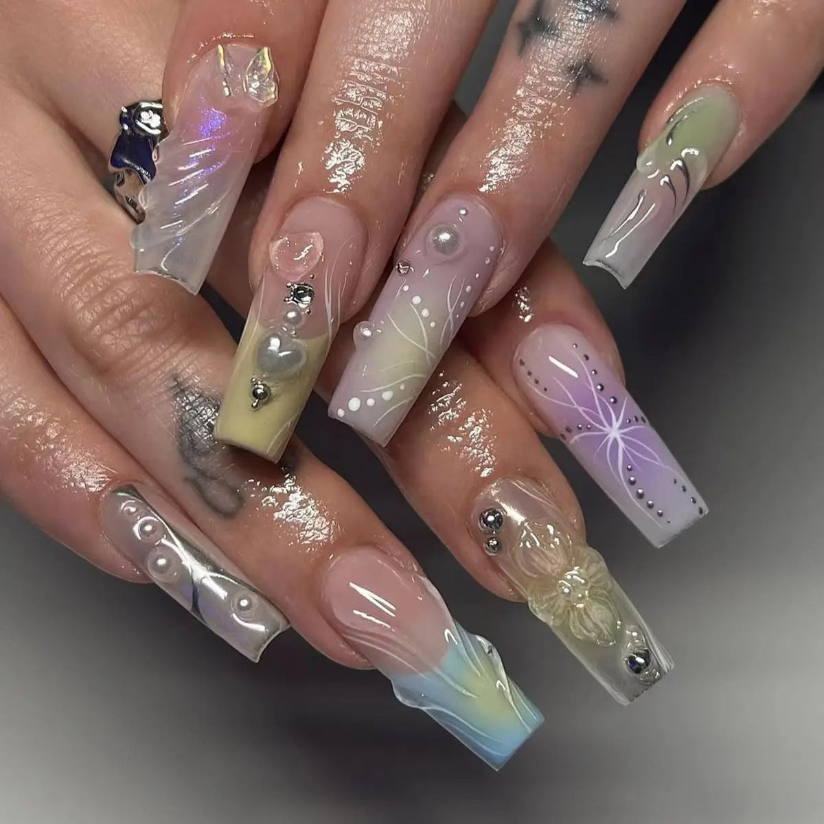3D Three-dimensional Rhinestone Relief Fake Nails (30 styles) (x24)