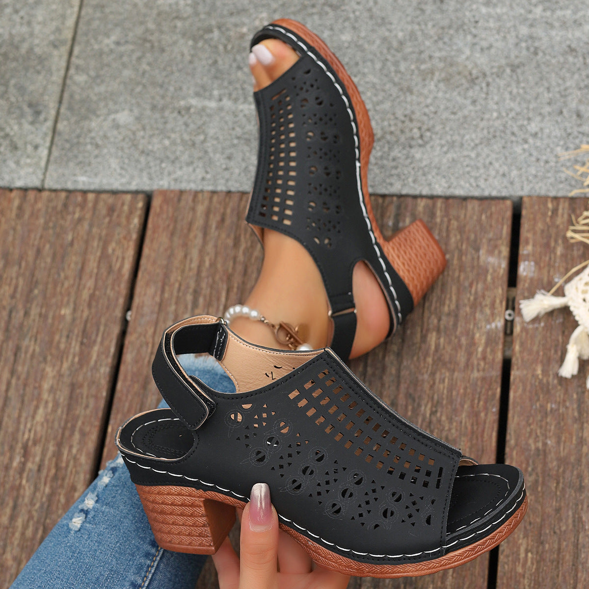 New Retro Open Toe Hollow Peep Toe Sandals